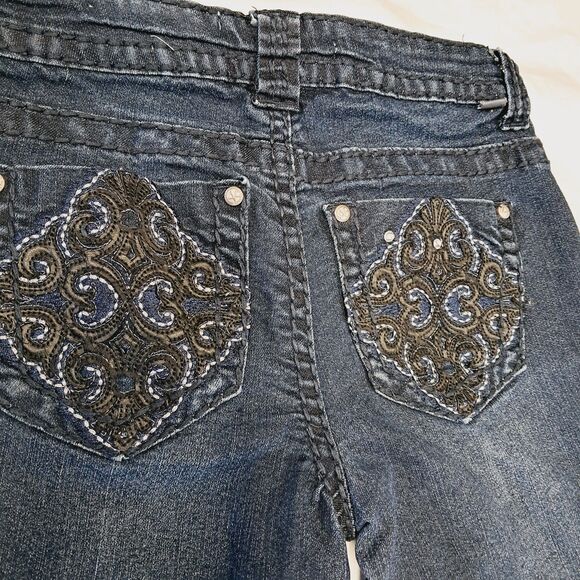 Y2k Vtg Almost Famous Dark Denim Boot Cut Flare Low Rise Jeans XS 1 Embellished - Picture 5 of 13